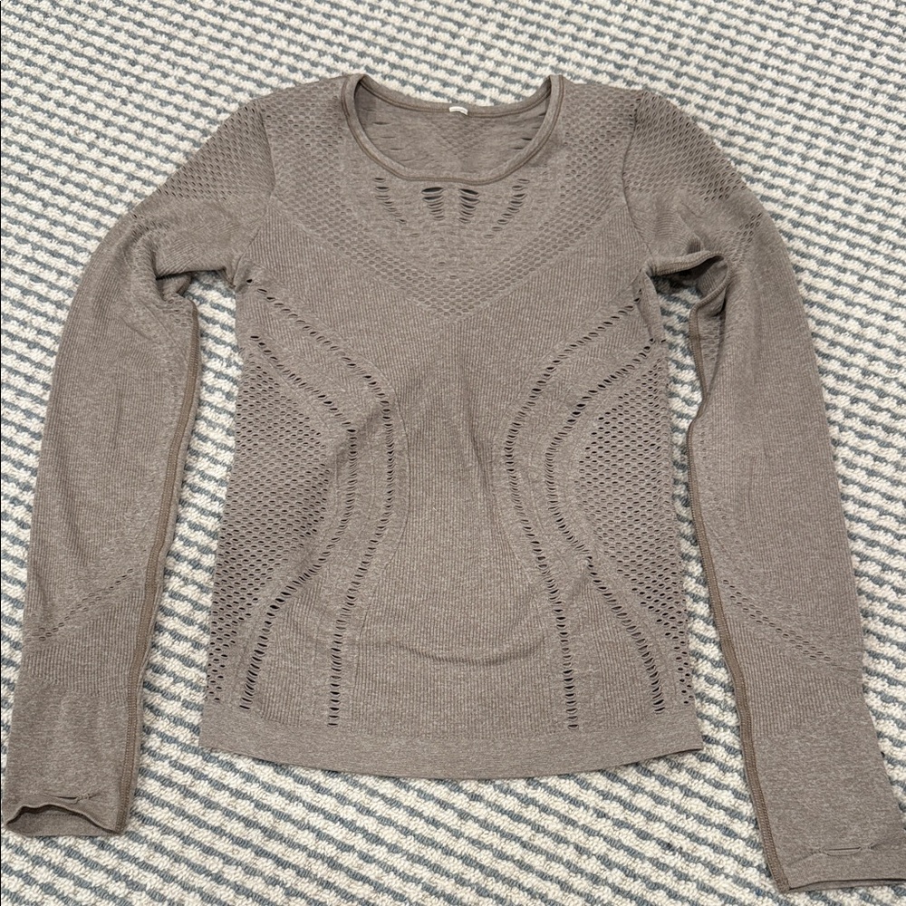 ALO Yoga Taupe cut-out Long Sleeve Top